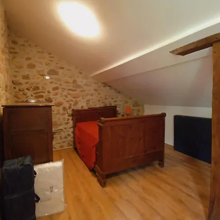 Oihenartezaharrea, Bulle De Serenite